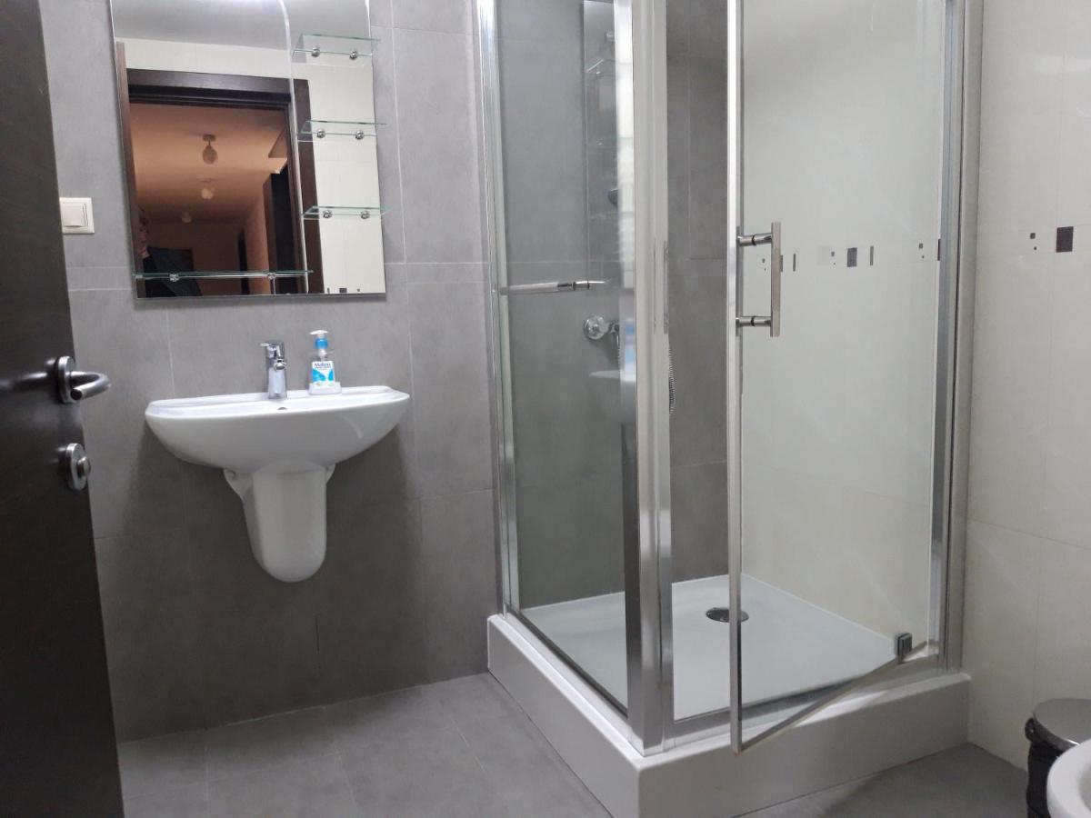 Papas Apartments Bucurestii Noi Екстер'єр фото